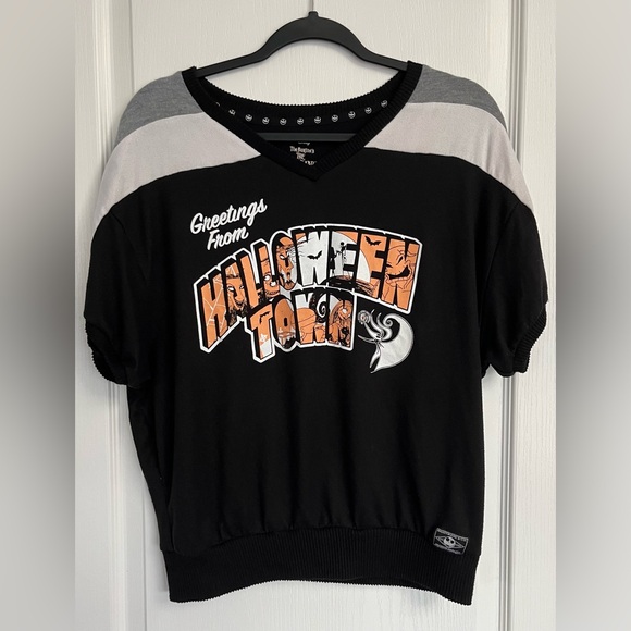 Disney Sweaters - Disneys Halloween Town Short Sleeve V Neck Women’s Sweater Medium